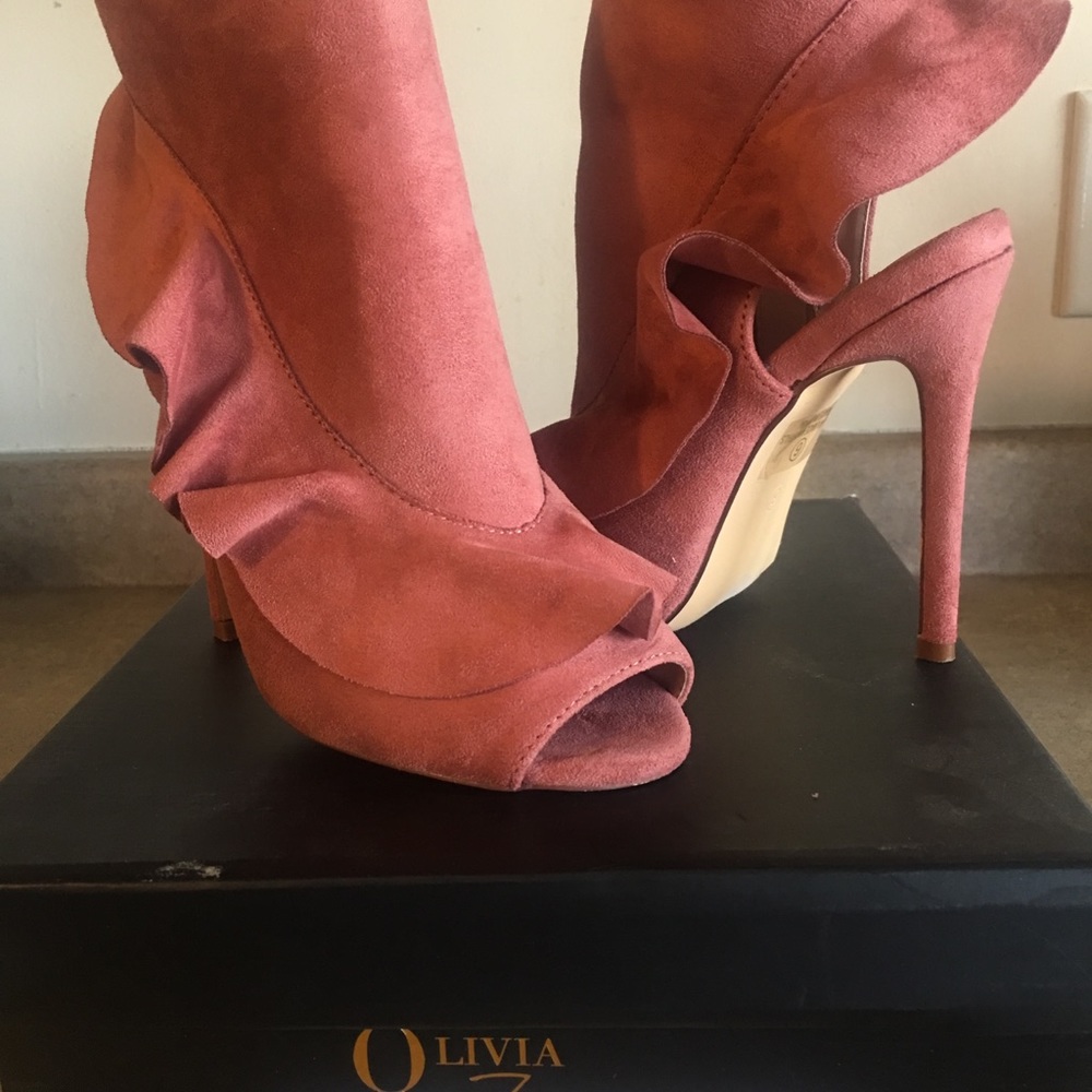 Gently worn- size 6